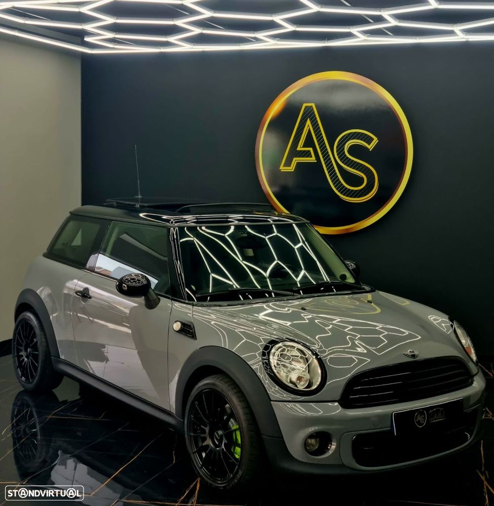 MINI 3 Portas One D - 41
