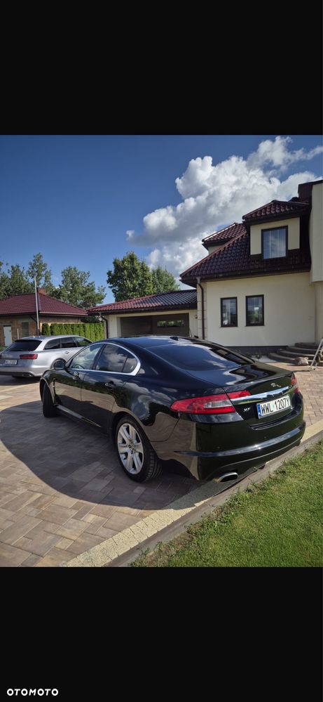 Jaguar Xf 2011 photo 3