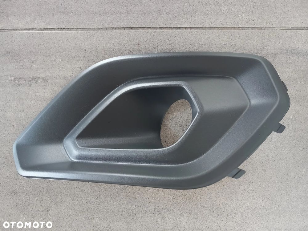 Ramka halogenu - kratka prawa Ford Transit/Tourneo Courier 2259529 - 1