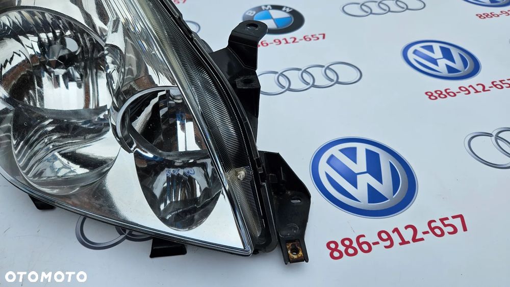 TOYOTA COROLLA VERSO II 2 2004-2007 Reflektor Prawy Lampa Prawa EUROPA KOMPLETNA ORYGINALNA IDEALNA - 9