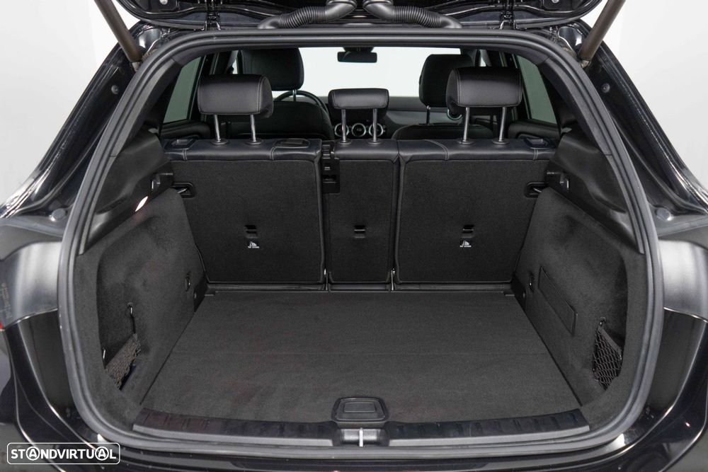 Mercedes-Benz GLA 250 e Progressive - 24