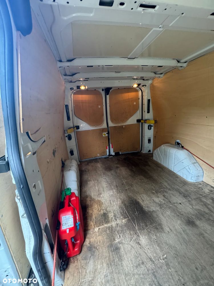 Ford TRANSIT CUSTOM - 13