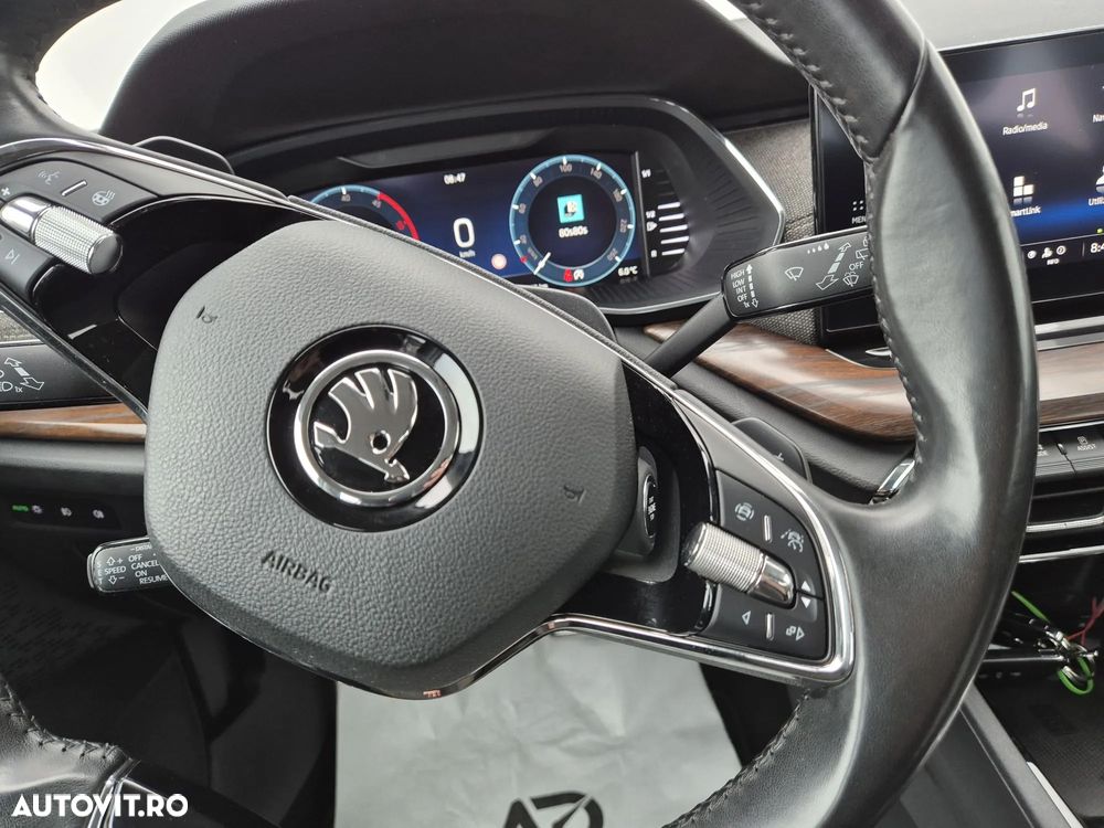 Skoda Octavia Combi 2.0 TDI DSG 4X4 Scout - 16