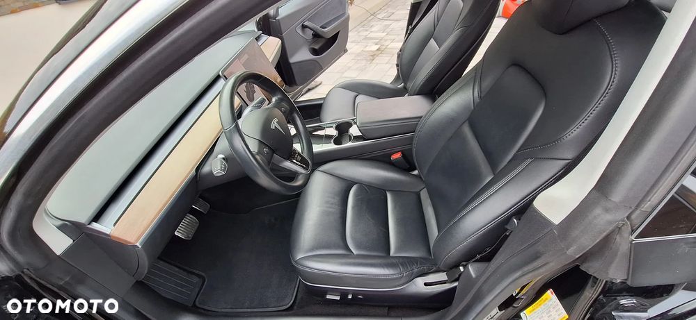 Tesla Model 3 Standard Range Plus - 33