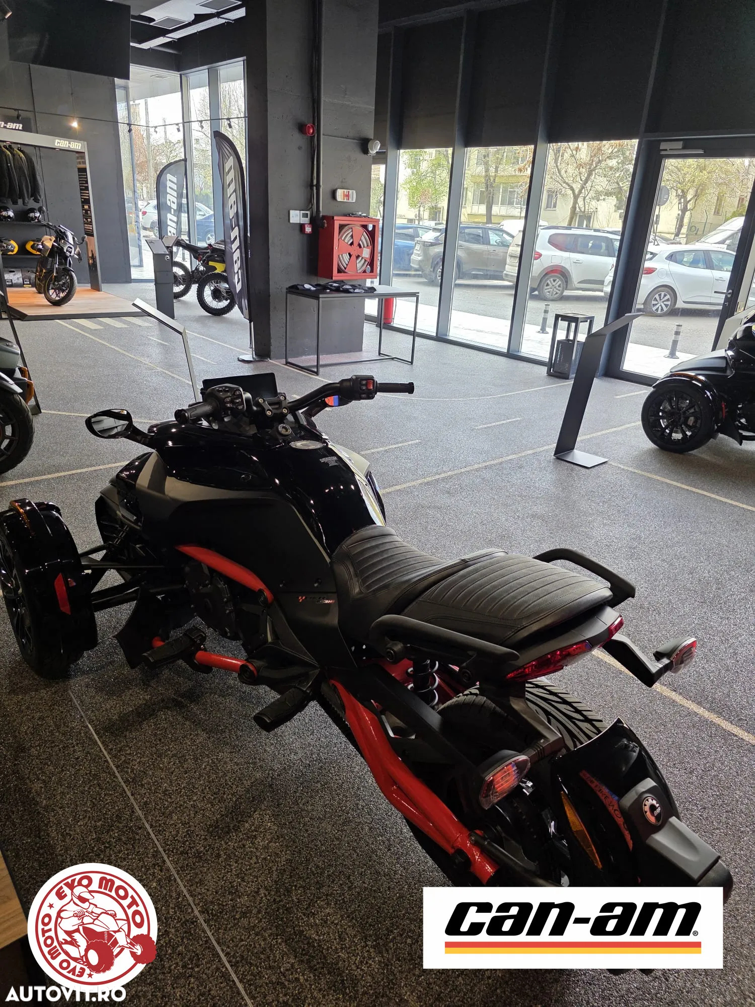 Can-Am Spyder - 4