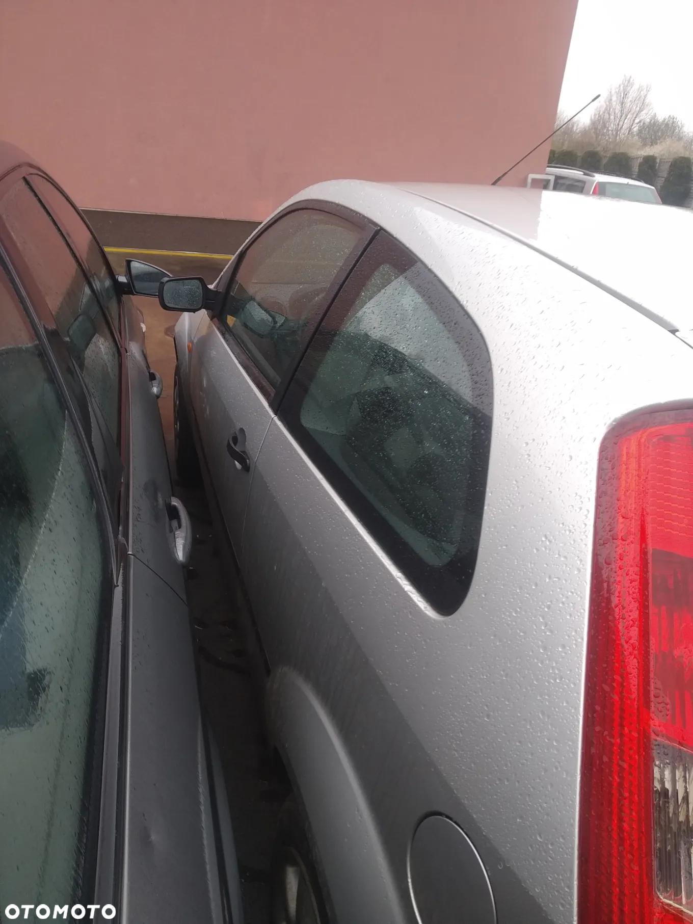 FORD FIESTA MK5 02-05 1.3 8V - MASKA PRZÓD 62 - 10