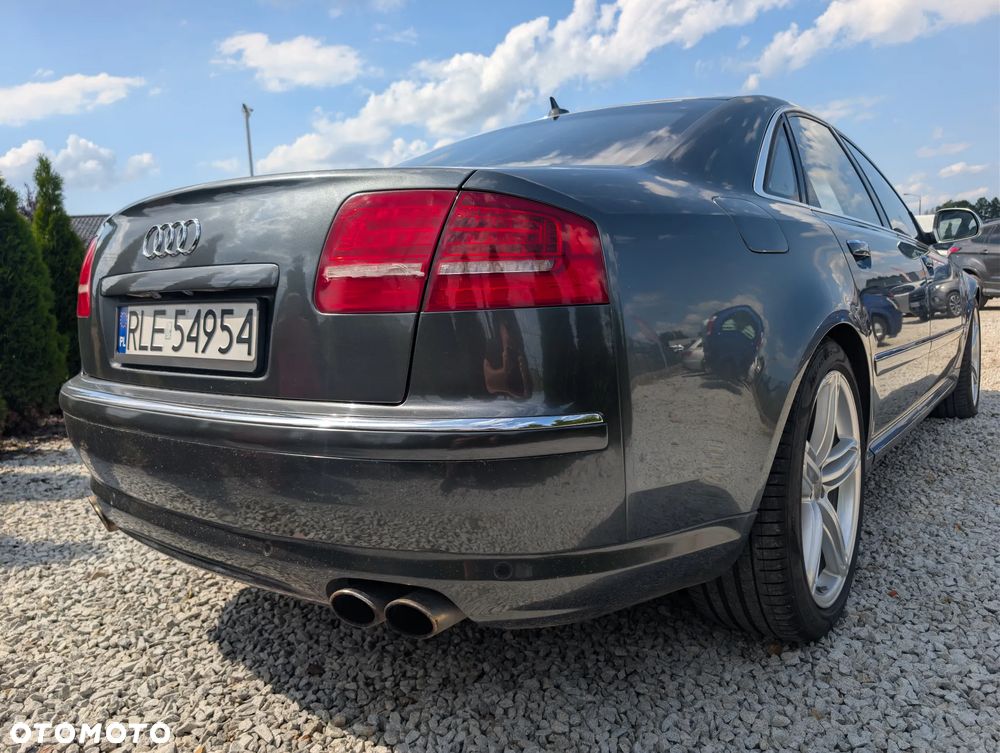 Audi S8 - 24
