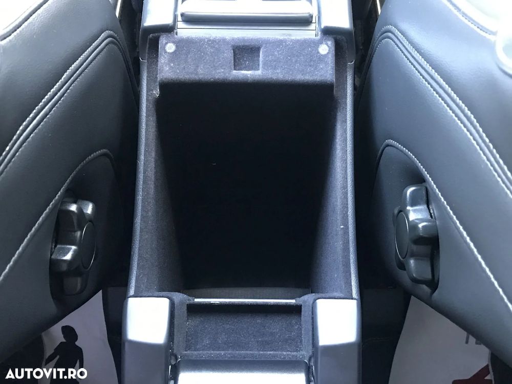 Volvo XC 60 D4AWD R-Design - 35