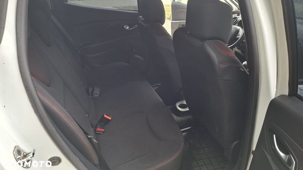 Renault Clio - 12