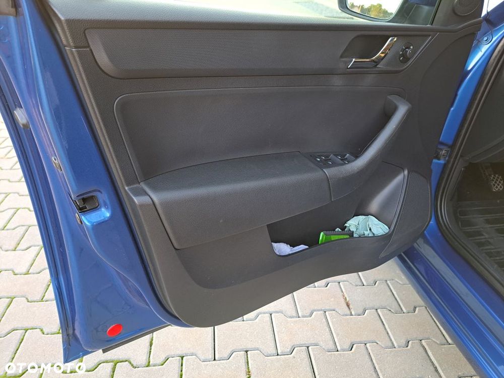Skoda RAPID 1.6 TDI DPF Elegance - 9
