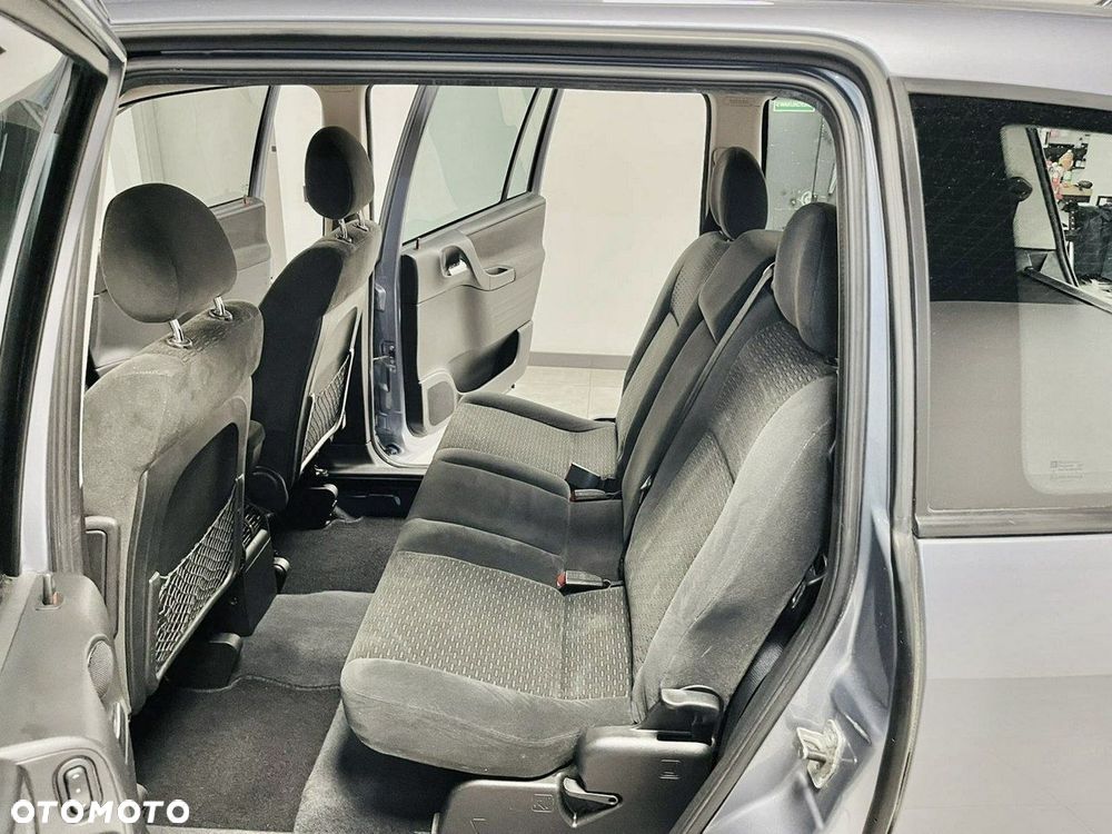 Opel Zafira 1.8 Executive - 21