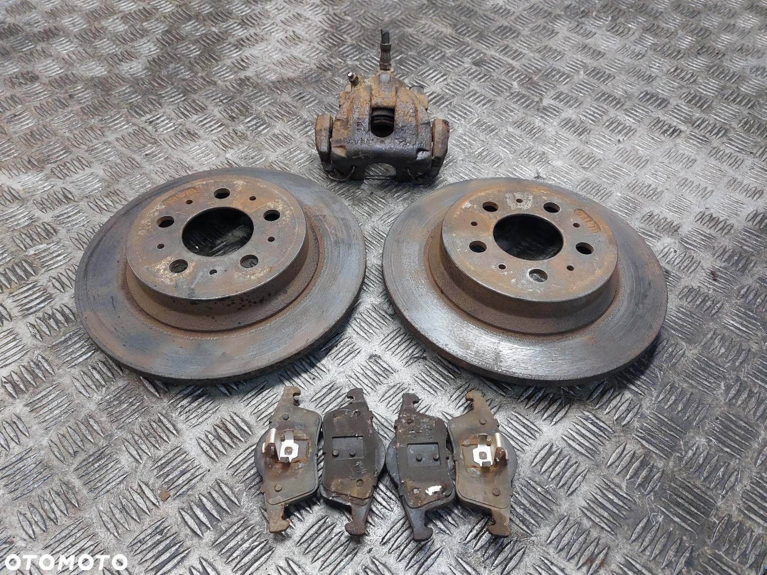 TARCZE HAMULCOWE TYŁ + ZACISK TYŁ VOLVO S80 I - 1