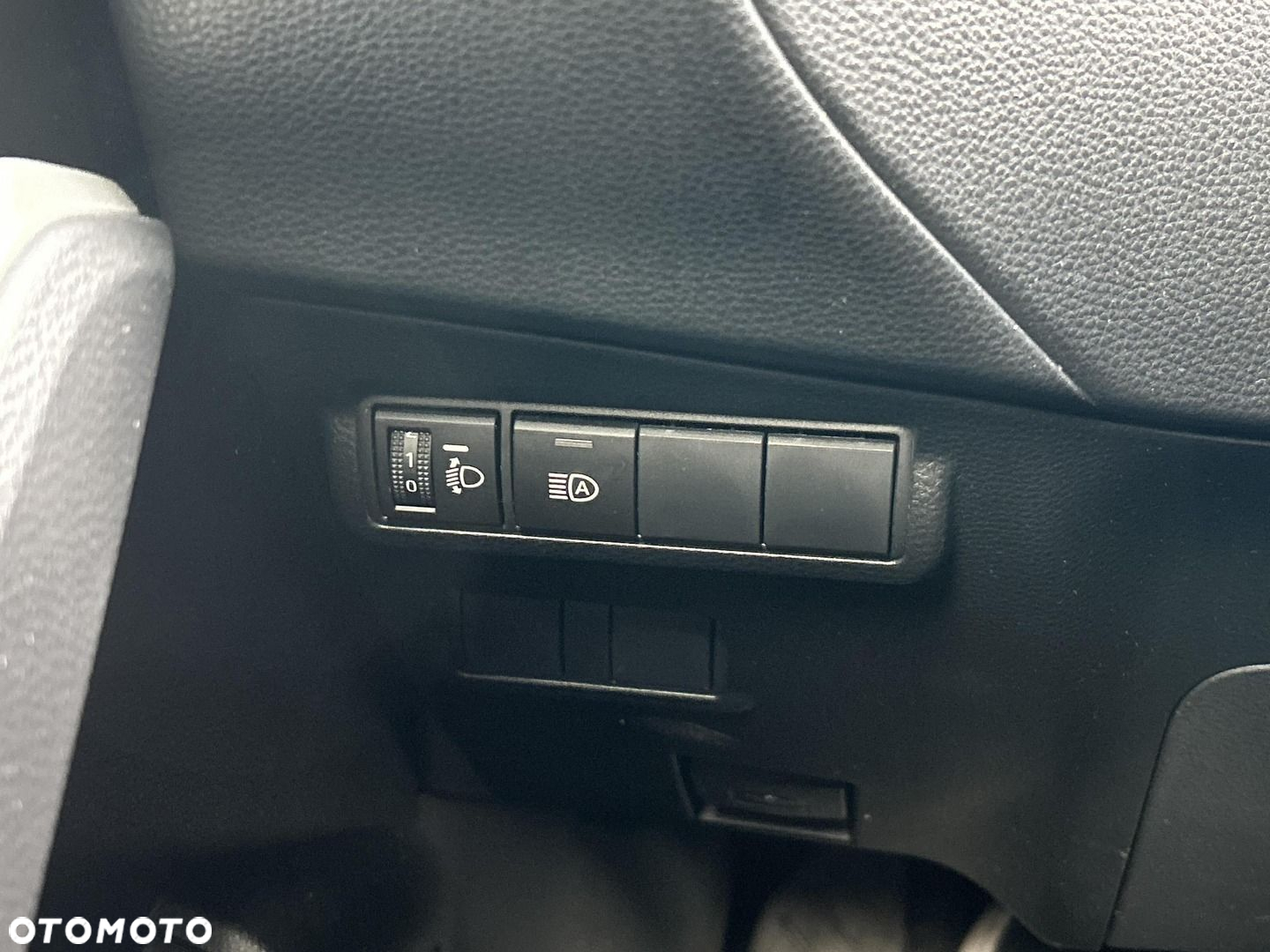 Toyota Corolla Cross 2.0 Hybrid Comfort - 21