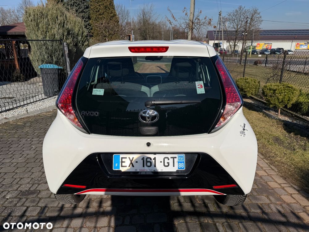 Toyota Aygo x-clusiv - 27