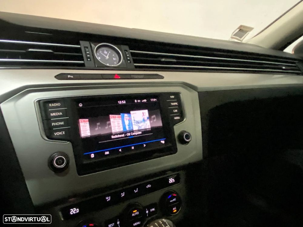 VW Passat 2.0 TDI Confortline - 13