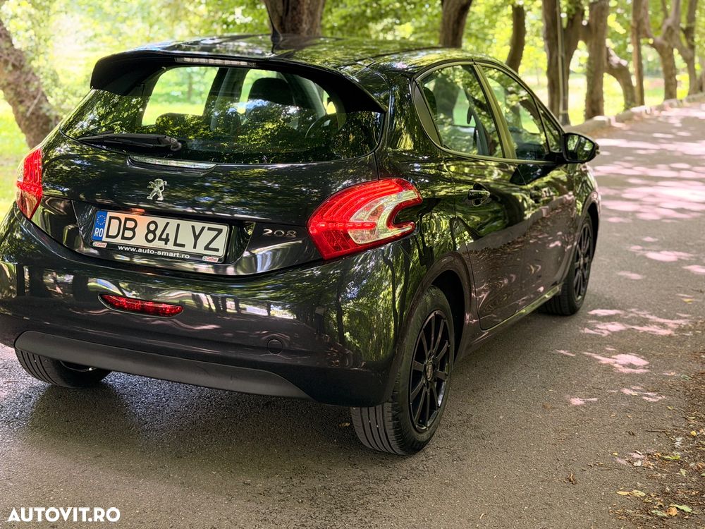 Peugeot 208 - 3