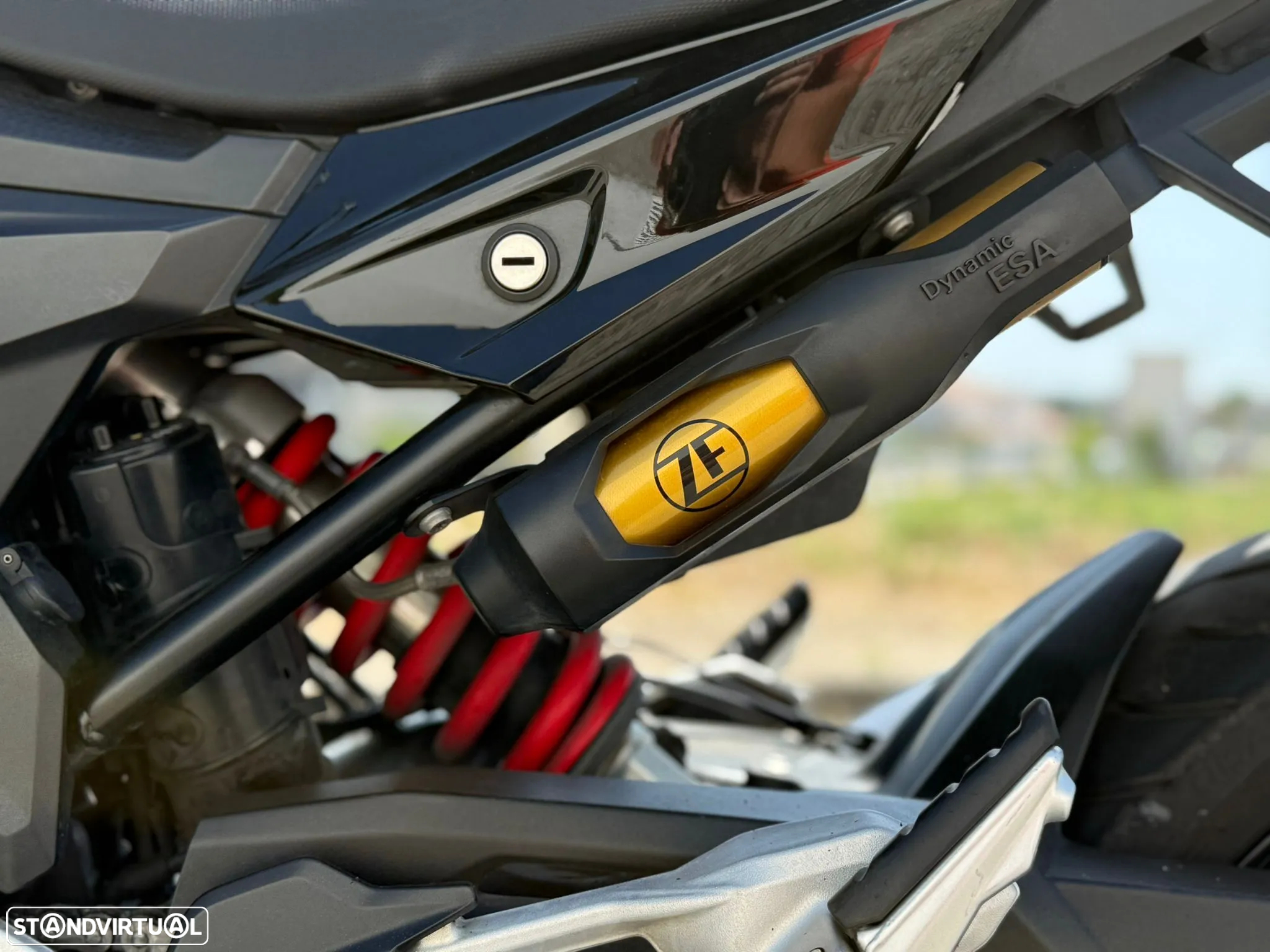 BMW F 900 XR 35 KW - TripleBlack - 9