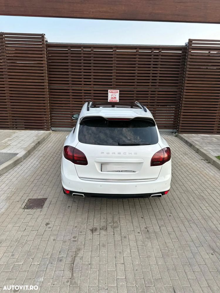 Porsche Cayenne - 7