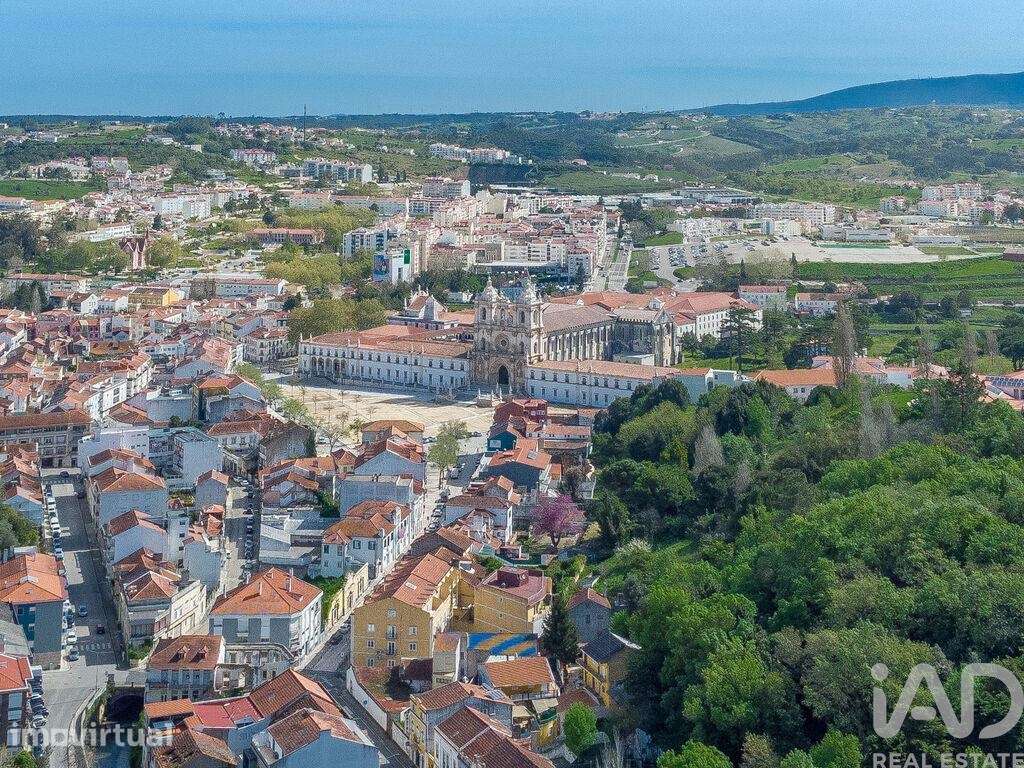 Casa / Villa em Alcobaça e Vestiaria de 200 m2 - Grande imagem: 2/4