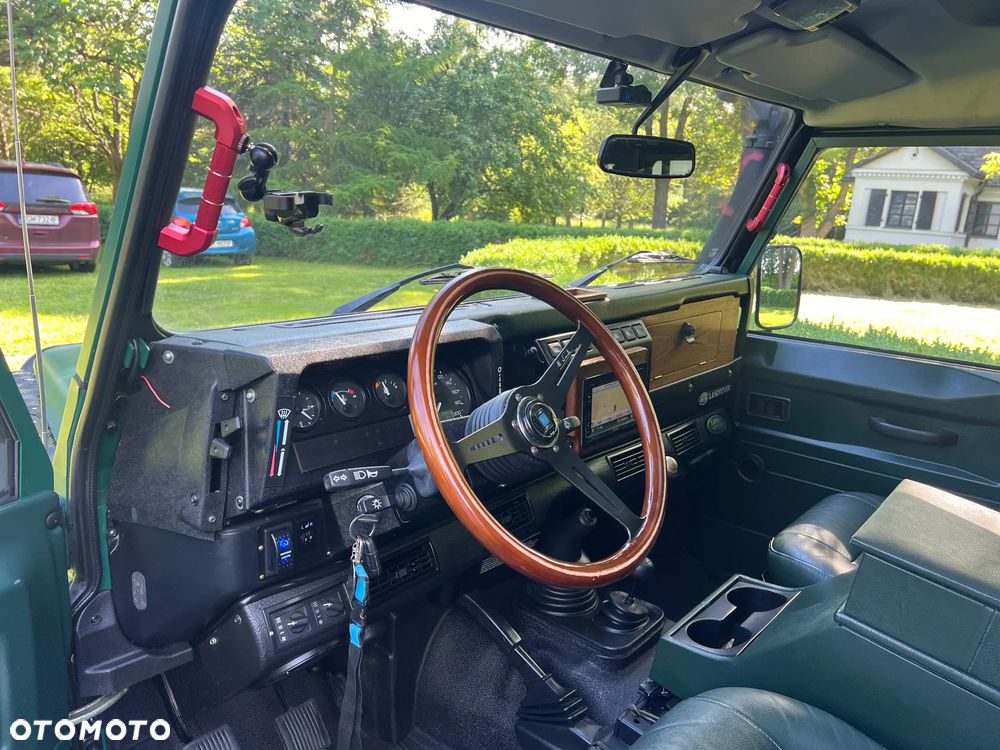 Land Rover Defender 2.5 TDI - 4