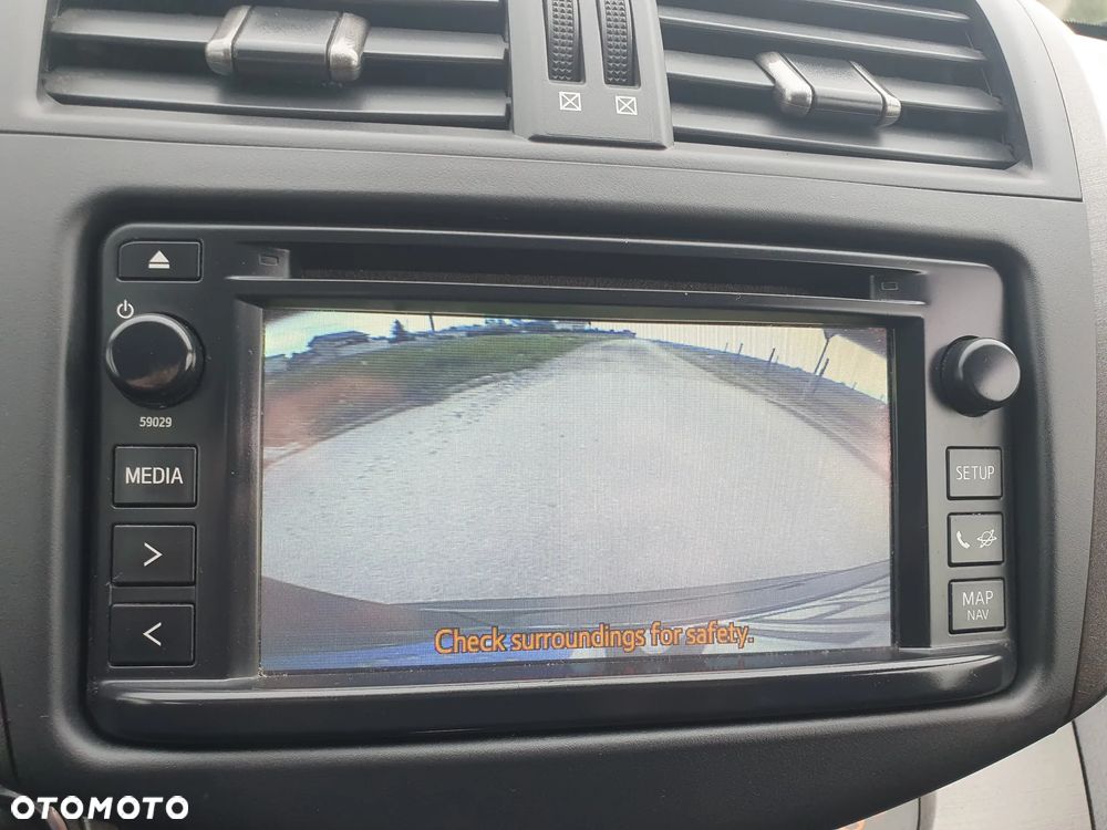 Toyota RAV4 2.0 VVT-i Sol - 16