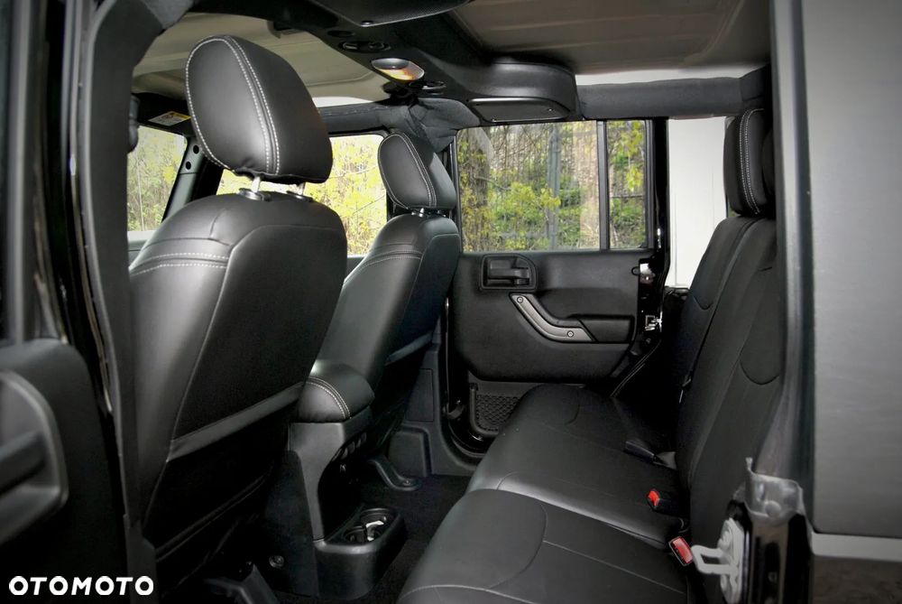 Jeep Wrangler 2.8 CRD Unlim Sport - 11