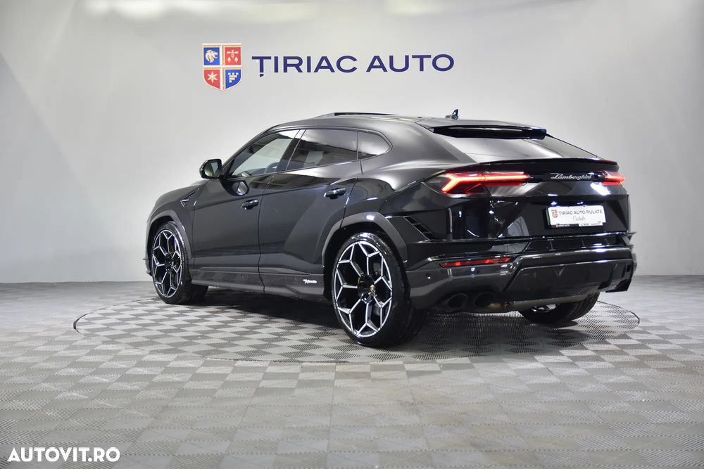 Lamborghini URUS - 3