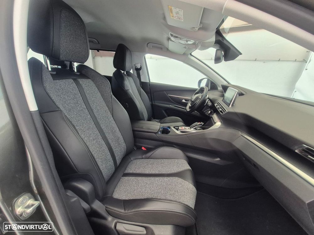 Peugeot 5008 1.2 PureTech Allure EAT6 - 20