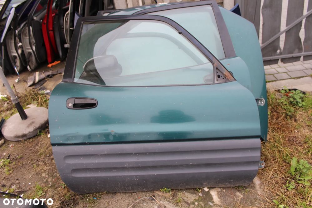 DRZWI LEWY LUB PRAWY PRZÓD TOYOTA RAV 4 I 3D - 1