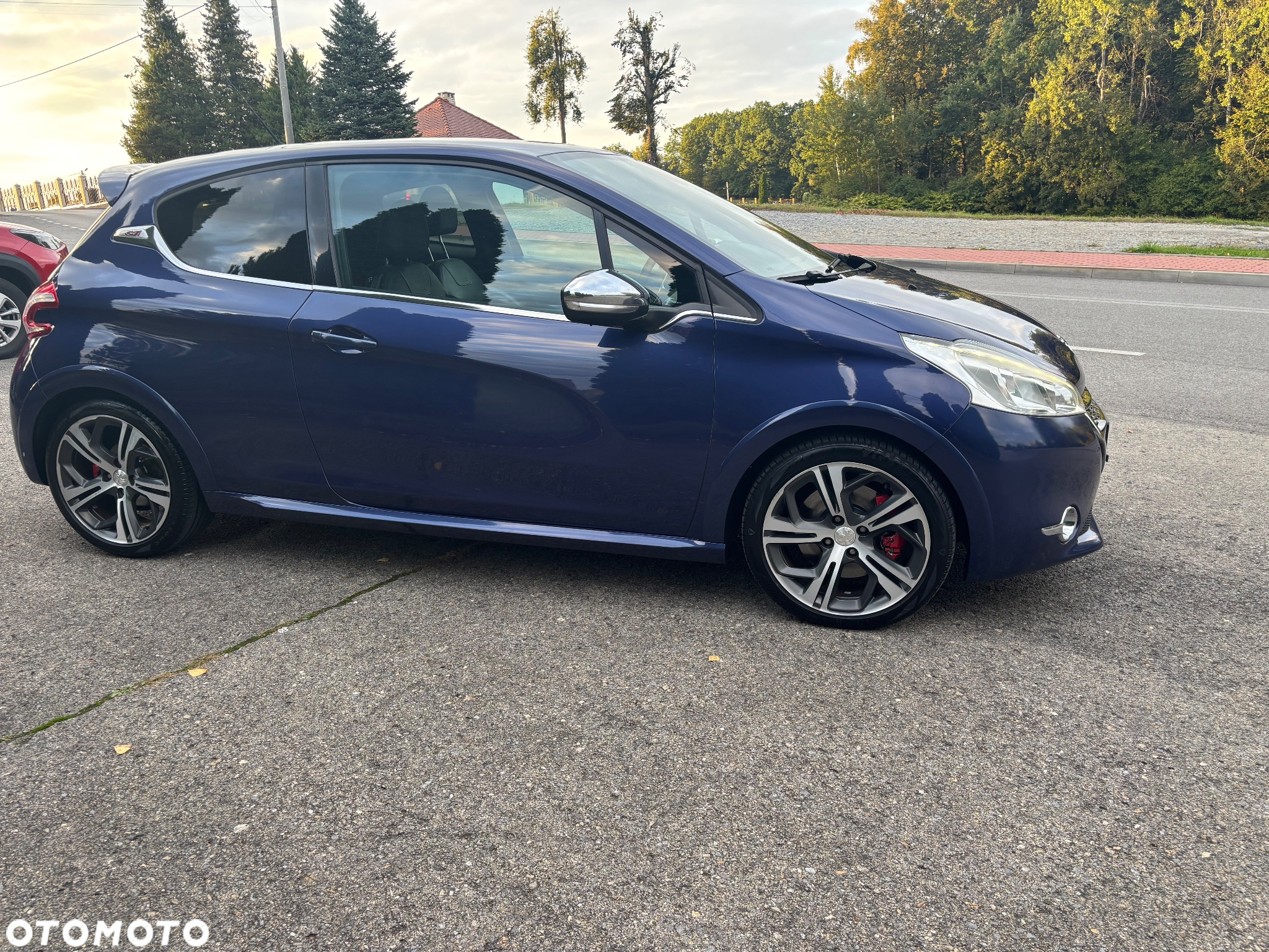 Peugeot 208 1.6 THP GTi - 12