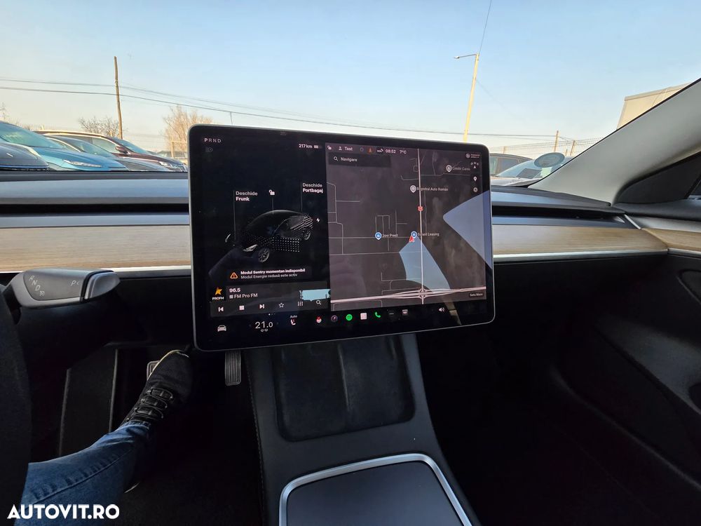 Tesla Model 3 - 10
