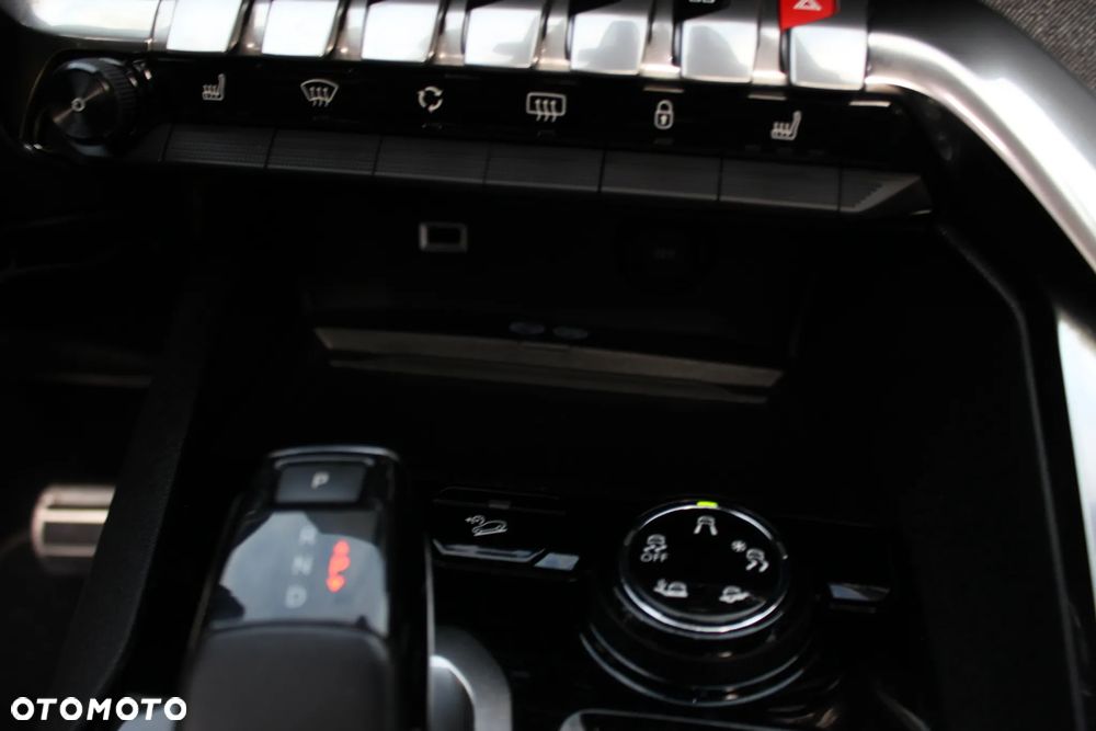 Peugeot 5008 BlueHDi 130 EAT8 GT - 21