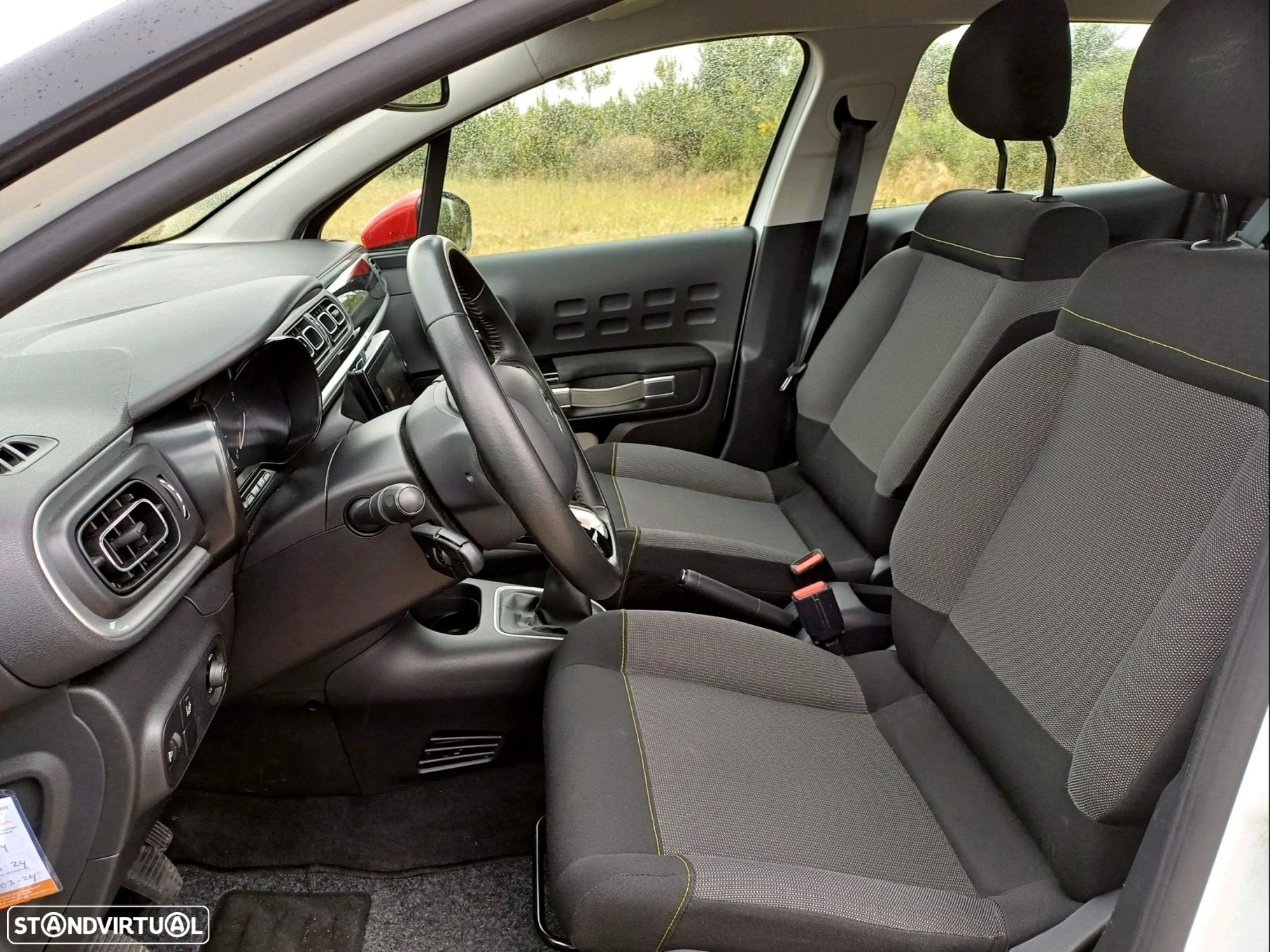 Citroën C3 1.6 BlueHDi Shine - 12
