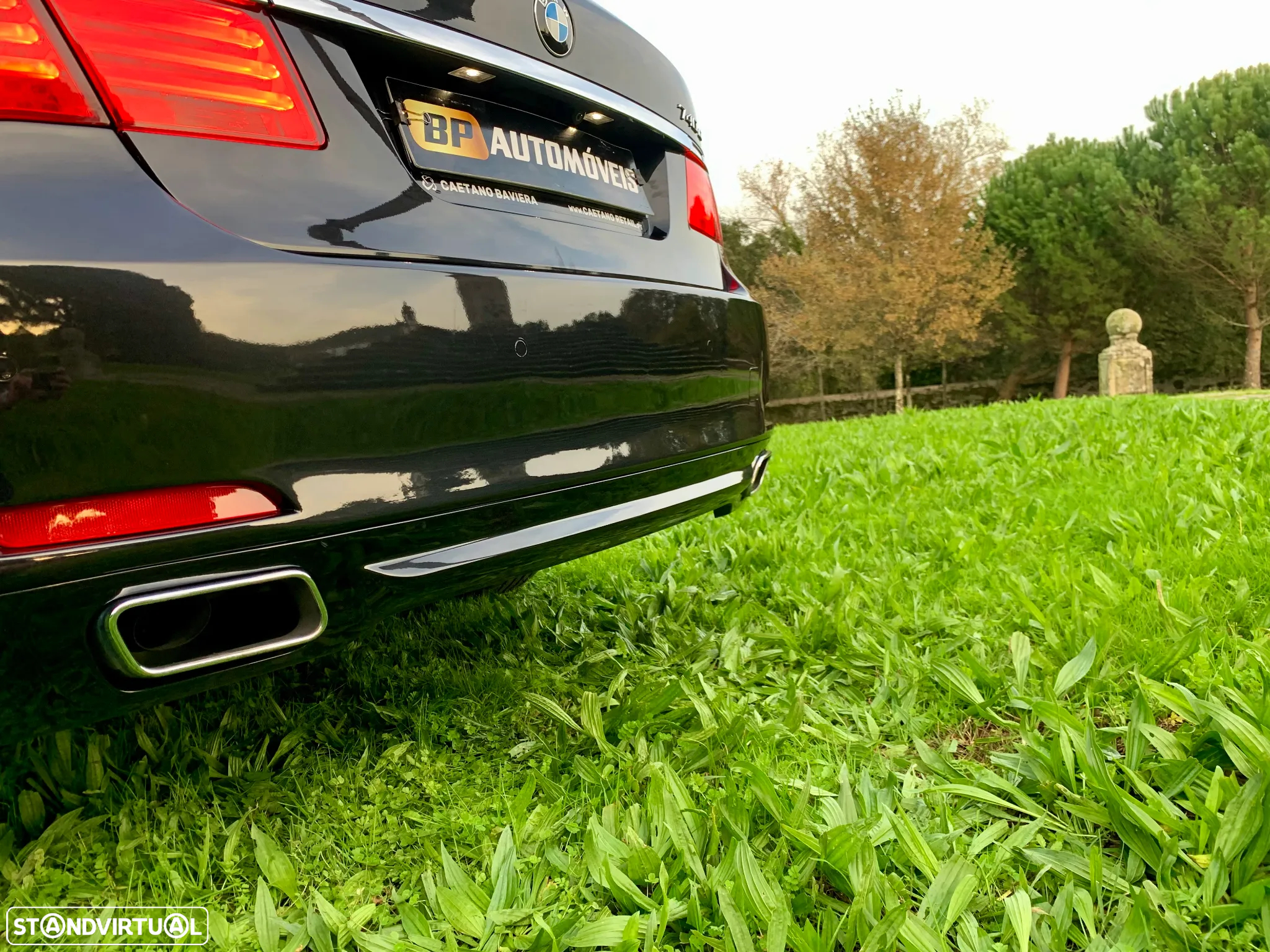BMW 740 d Pack M - 18
