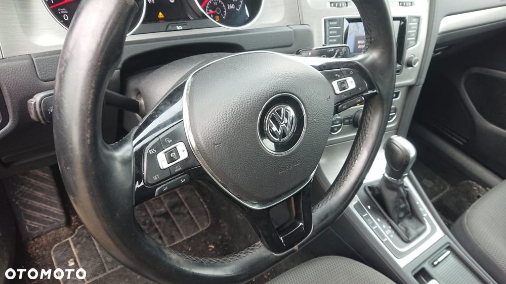 Volkswagen Golf - 4