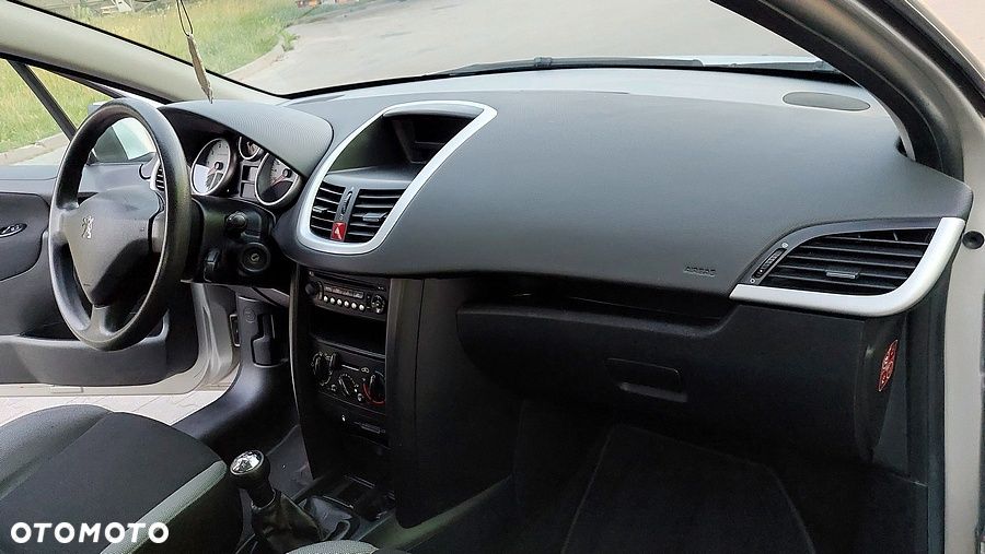 Peugeot 207 - 20