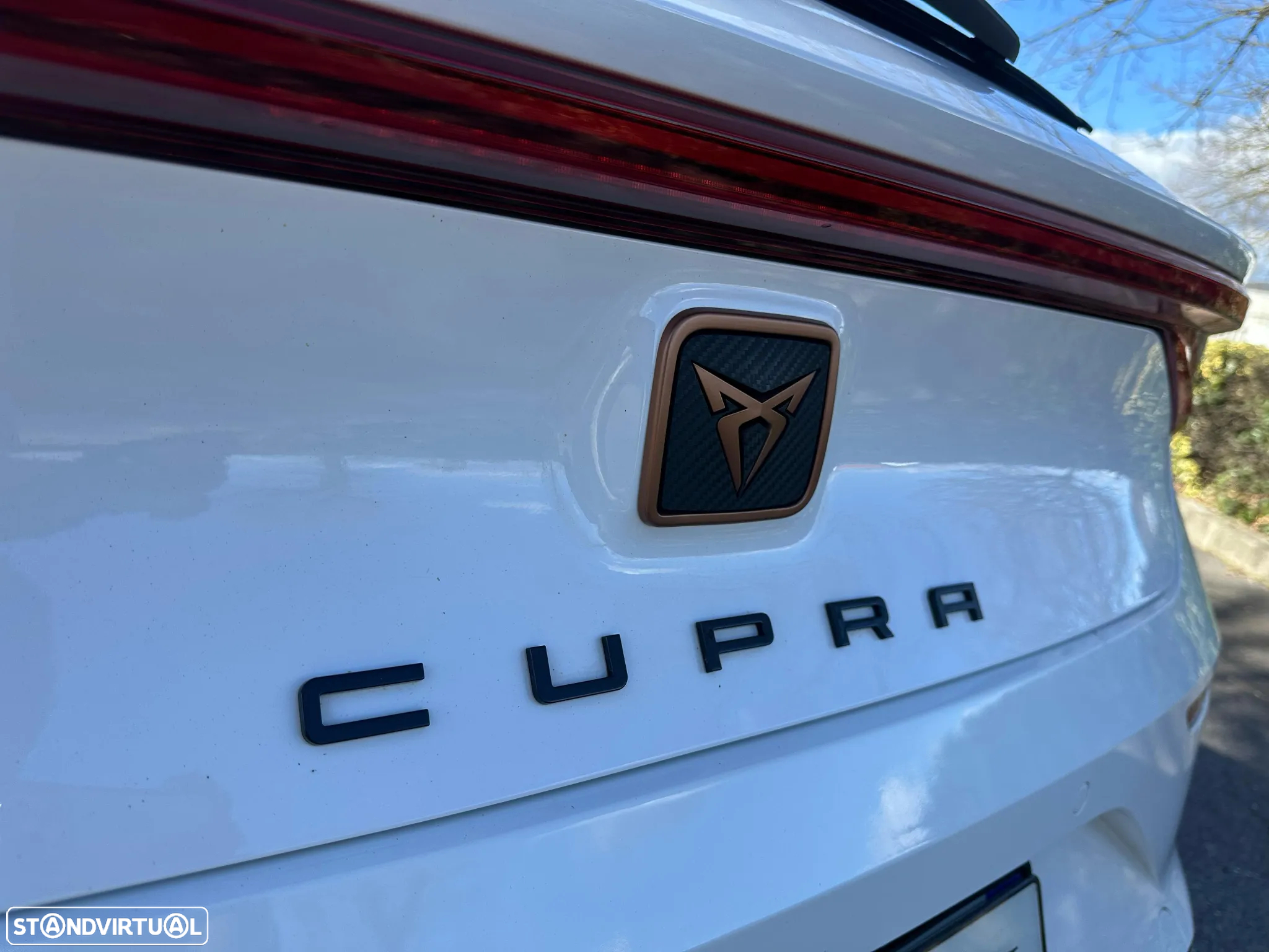 Cupra Leon 1.4 e-Hybrid DSG - 16