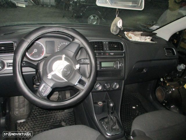 Carro MOT: CAYB CXVEL: MLM VW POLO 2011 1.6 TDI 90CV 3P PRETO DIESEL - 7