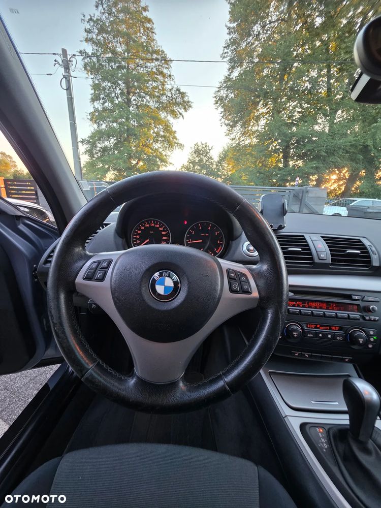 BMW Seria 1 120i - 20