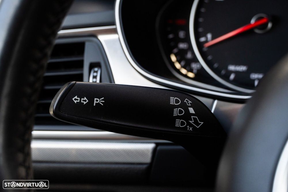 Audi A6 Avant 2.0 TDi Advance S tronic - 32