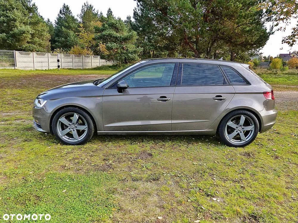 Audi A3 Sportback 2.0 TDI S line Sportpaket - 13