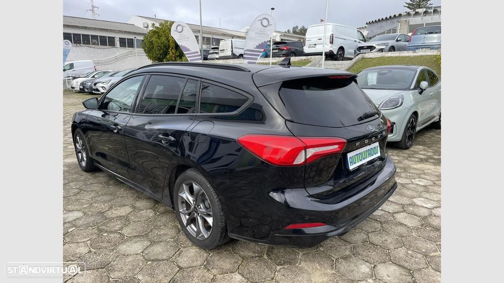 Ford Focus 1.0 EcoBoost MHEV ST-Line - 2