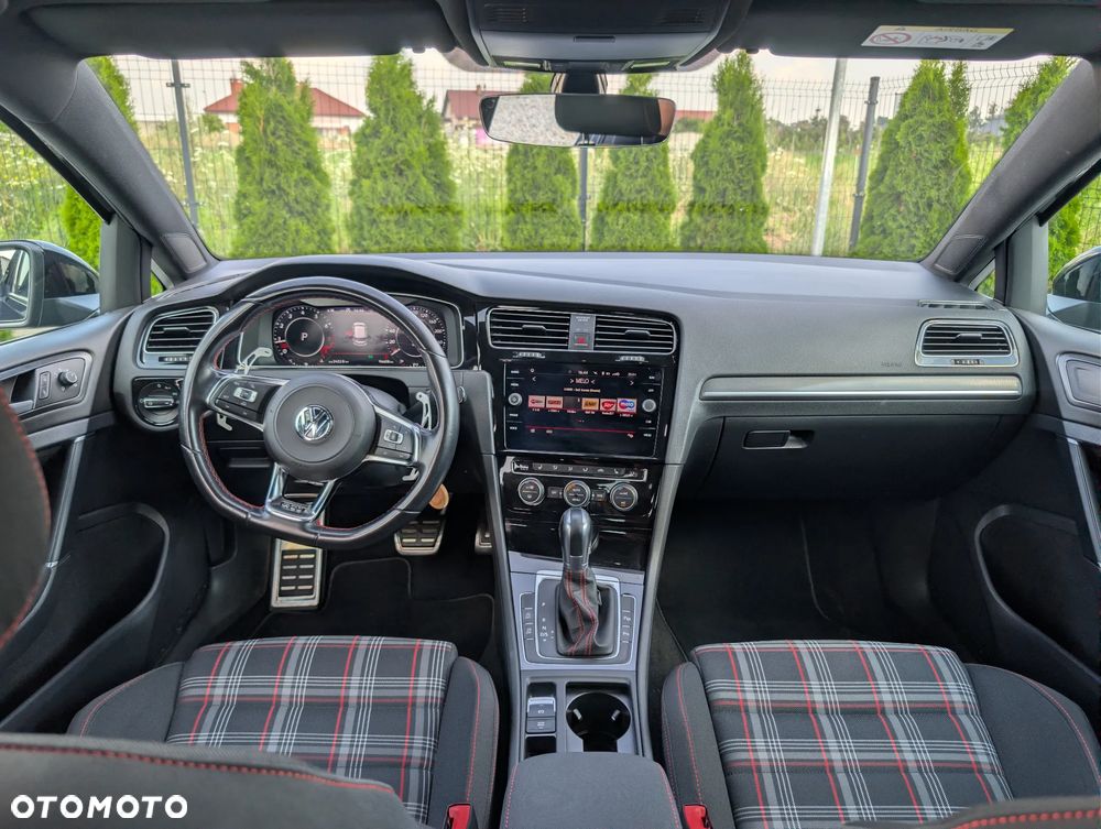 Volkswagen Golf GTI Performance BlueMotion Technology DSG - 21