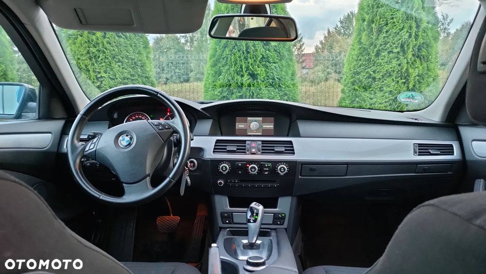 BMW Seria 5 520d Edition Sport - 11