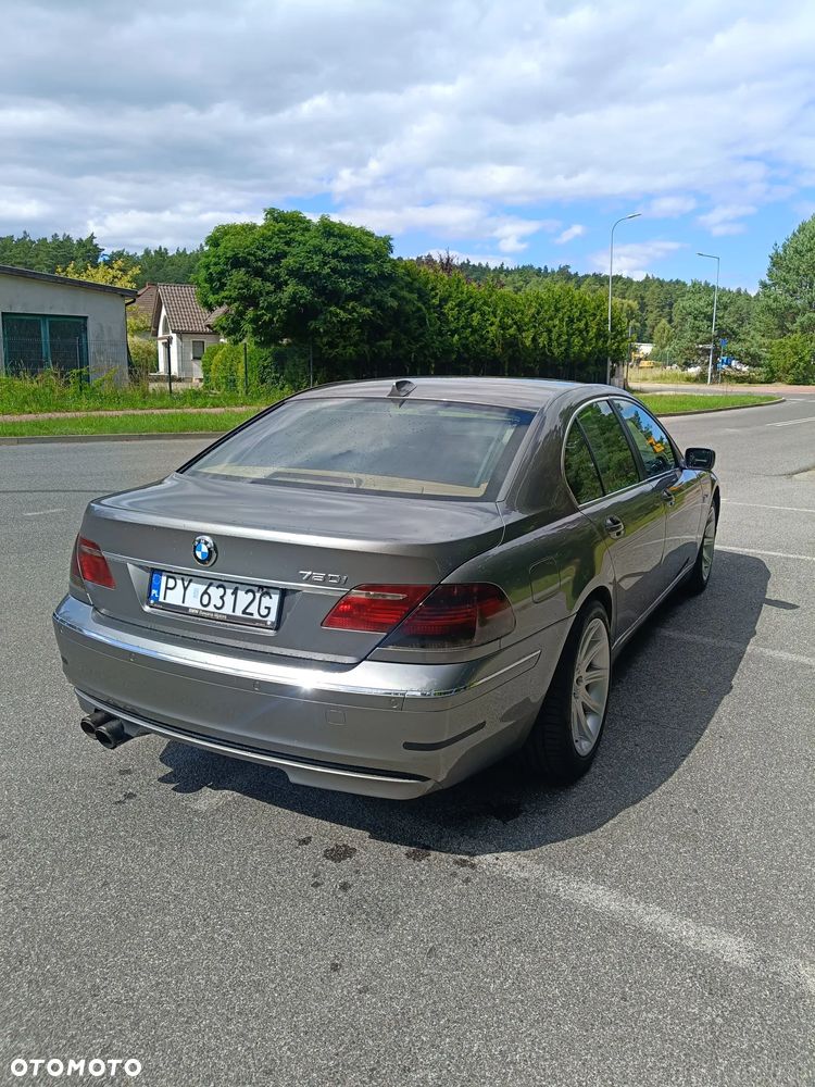BMW Seria 7 750i L - 3