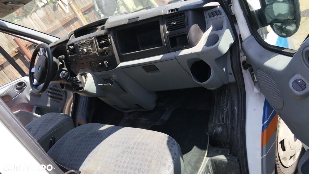 Ford Transit - 9