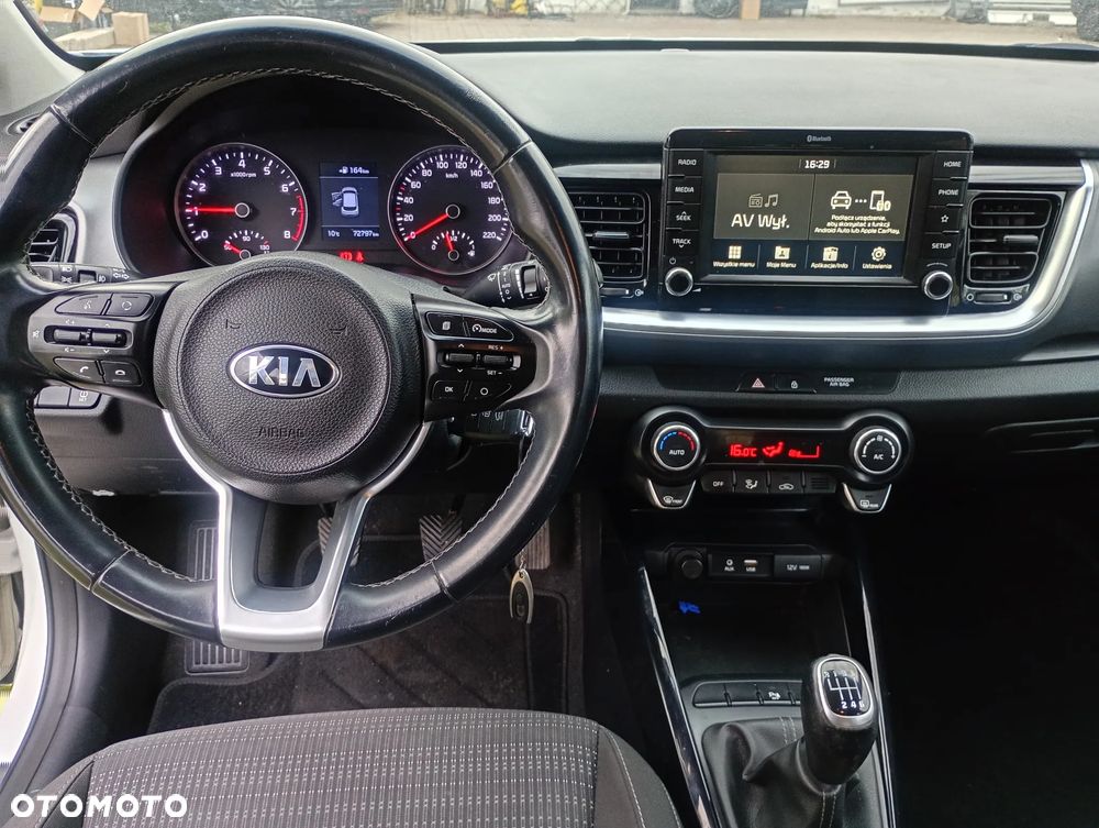 Kia Stonic - 5