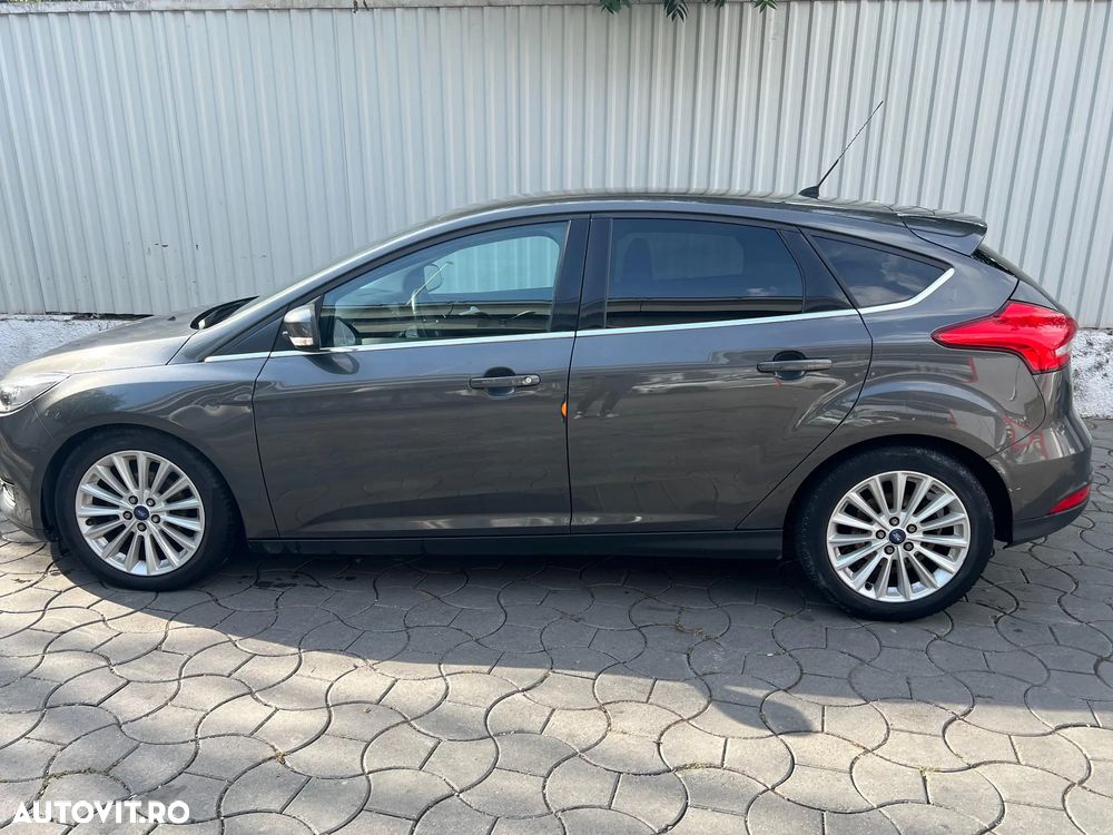 Ford Focus 1.5 TDCi Powershift Titanium - 7