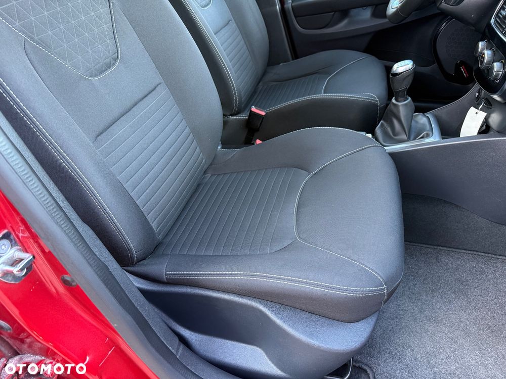 Renault Clio 1.2 16V 75 LIMITED - 32