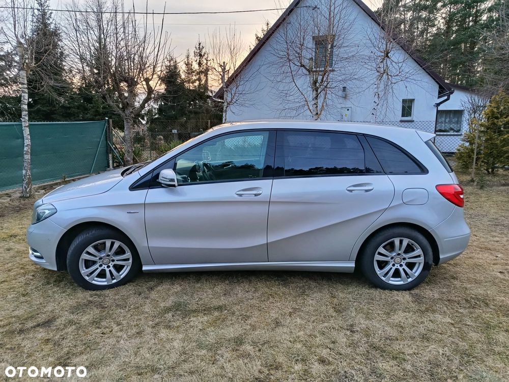 Mercedes-Benz Klasa B 180 CDI (BlueEFFICIENCY) - 4